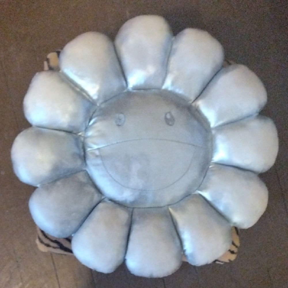 Takashi Murakami Silver Pillow